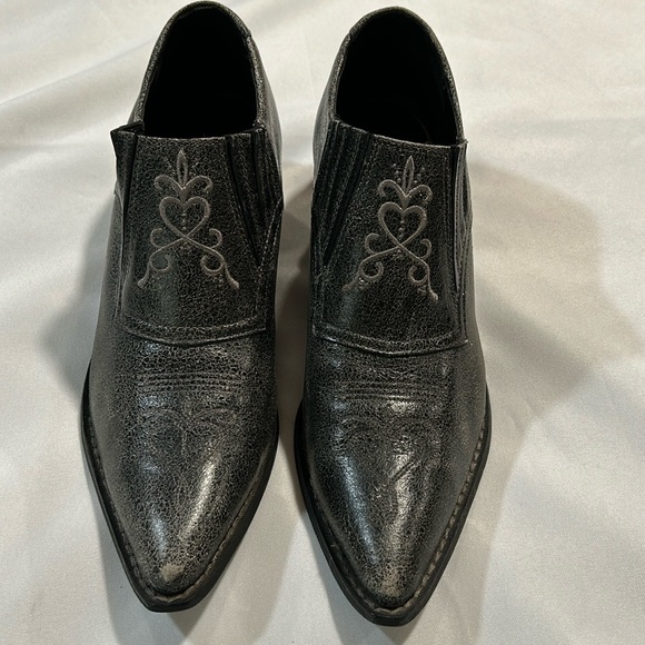 VINTAGE DURANGO POINTED TOE ANKLE BOOTIES IN A CRACKED PEPPER COLOR IN SIZE 9.5 - Picture 2 of 16